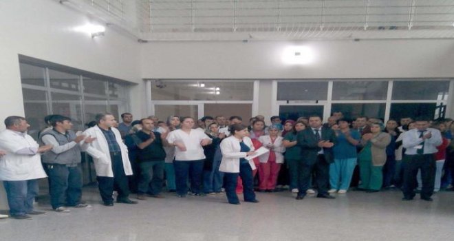 İslahiye'de sağlık çalışanlarından terör protestosu