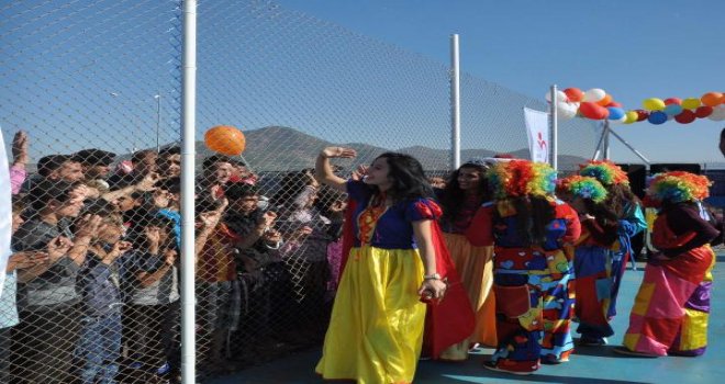 İslahiye'de sığınmacı çocuklara 'Oyun Alanı'
