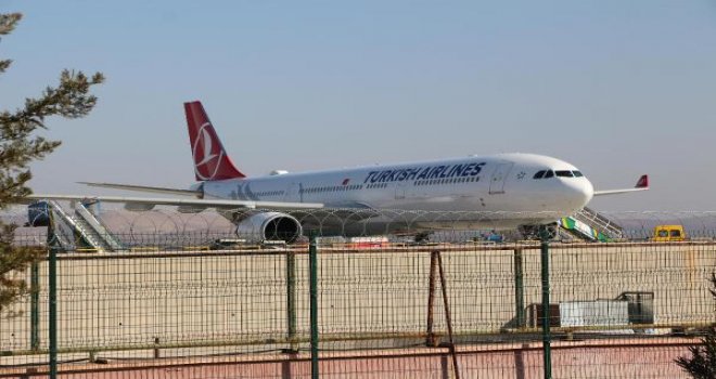 İstanbul'a inemeyen 4 dış hat uçağı Gaziantep'e indi