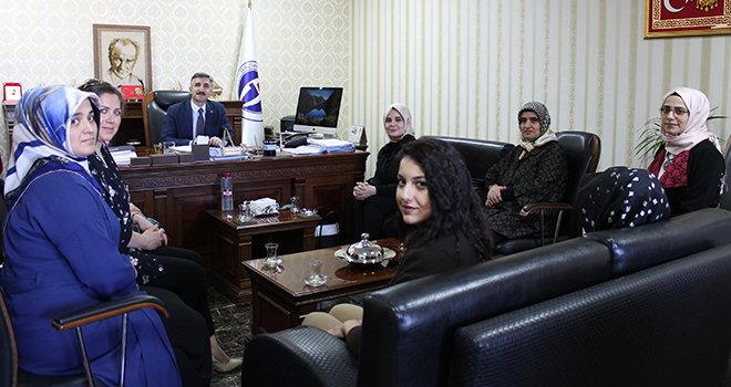 KADEM üyelerinden yaralı askere ziayeret