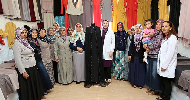 KADINLAR BAYRAMLIKLARINI HAZIRLADI