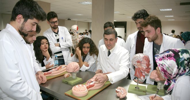 KALİTELİ EĞİTİMİN ADI: GAÜN TIP FAKÜLTESİ