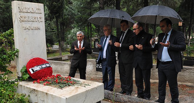 Kamil Şerbetçi mezarı başında dualarla anıldı