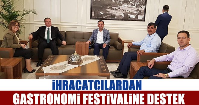 Kaplan: İhracatçılarımız Türkiye’nin tanıtımında da önemli rol oynuyor