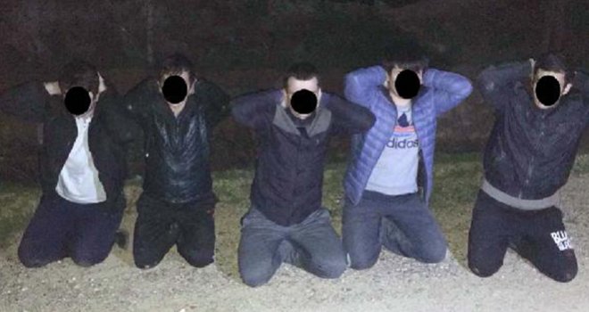 Karkamış'ta IŞİD'e giden 5 yabancı yakalandı