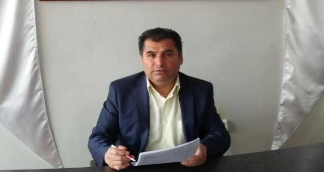 Kazak: Kaşıkla ver, kepçeyle al