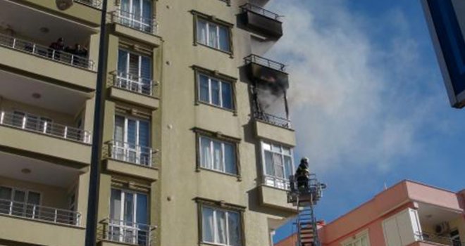 Kilis'te Ev Yangını Korkuttu