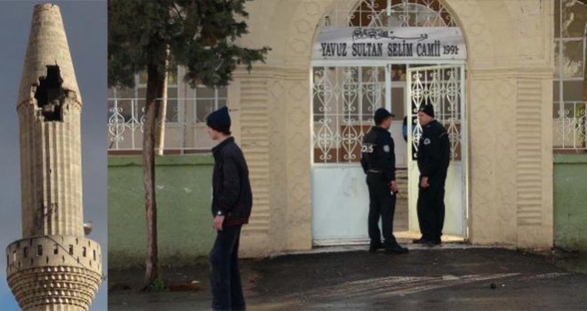 Kilis'te Minareye Yıldırım Düştü