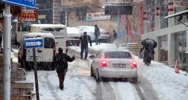Kilis'te yoğun kar yağışı