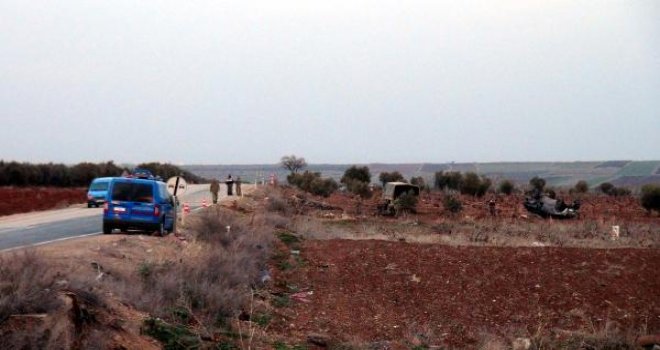 Kilis'te zırhlı araç devrildi: 3 asker yaralı