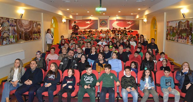 Kitapların Kanatları Kolej Vakfı’nda sahnelendi