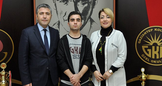 Kolej Vakfı Biyoloji Projesiyle TÜBİTAK Bölge Sergisinde