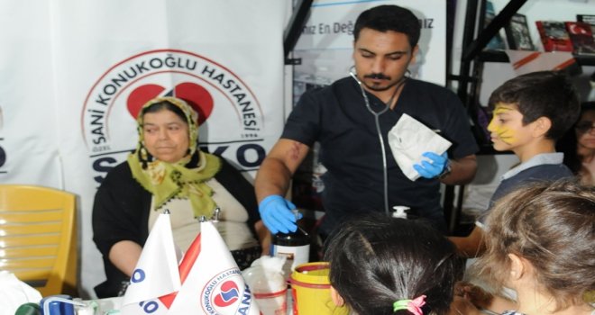Konukoğlu Hastanesi Antepfıstığı Festivali’nde stant açtı