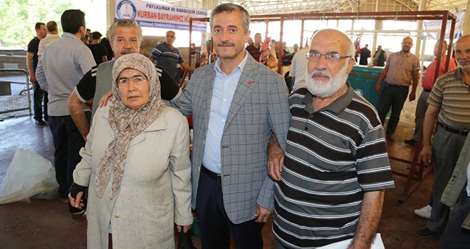 KURBAN KESİM ALANLARINI ZİYARET ETTİ