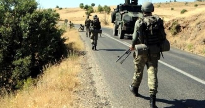 Lice'de roketli saldırı: 1 şehit, 3 asker yaralı