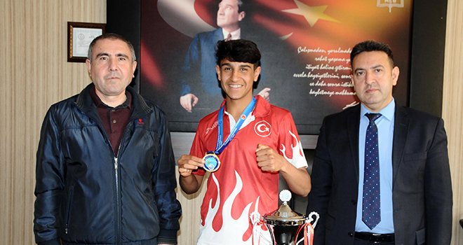 Liseli Seyit Battal’ın büyük başarısı