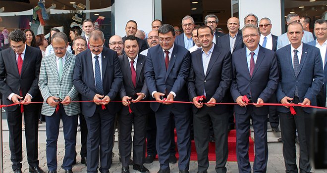 Maisonette outlet mağazası açıldı