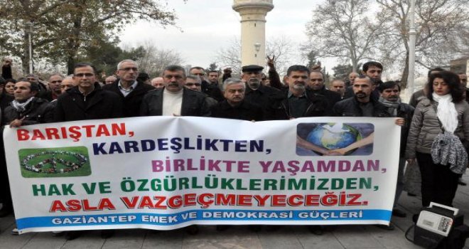 MARAŞ OLAYLARI GAZİANTEP'TE PROTESTO EDİLDİ