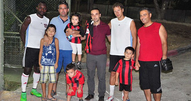 MİNİK TARAFTARLARDAN BÜYÜK SEVGİ