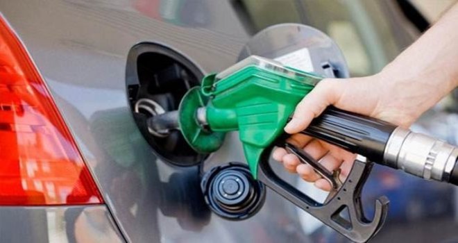 Motorinin litresine 12 kuruş zam geliyor 