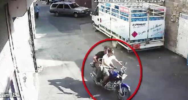 Motosikletli kapkaç şüphelileri tutuklandı