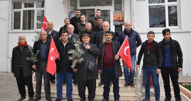 Muhtarlar, silah altına alınmak için dilekçe verdi