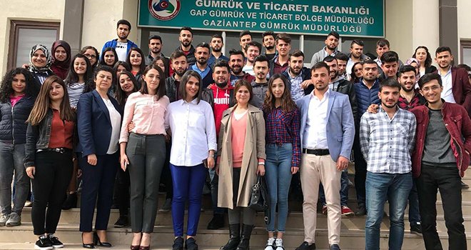 MYO öğrencilerinden Gümrük Müdürlüğüne gezi