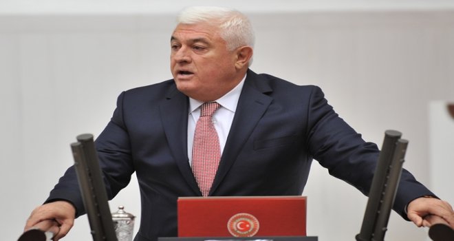 Niyetleri yangını söndürmek değil, alev duvarı yapmak