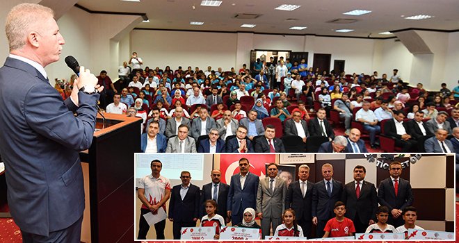 Nizipli başarılı öğretmen ve öğrenciler ödüllendirildi