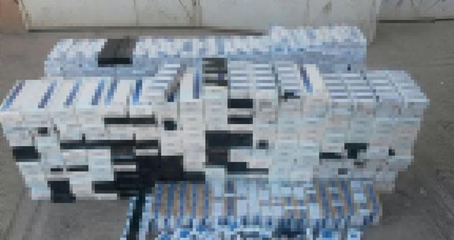 Nizip'te 4 bin 600 paket kaçak sigara ele geçirildi