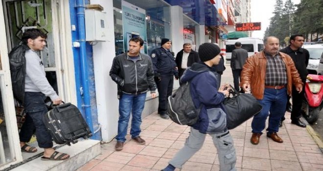 Nizip'te 40 Suriyeli çocuk, yuvaya yerleştirildi