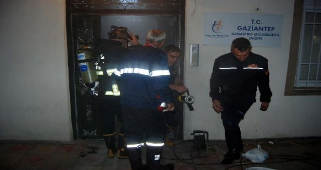 Nizip’te Tapu Müdürlüğü arşivinde yangın çıktı