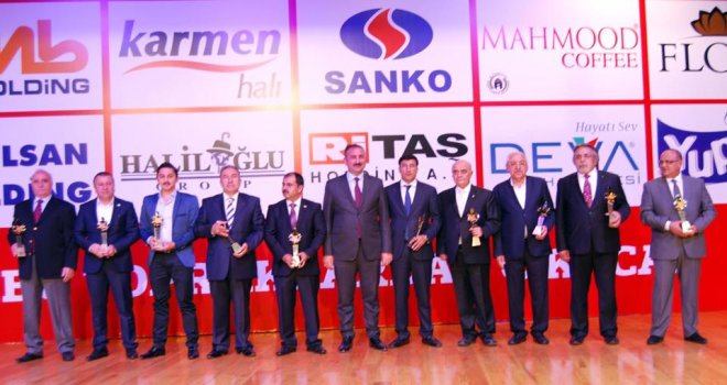 ÖDÜL TÖRENİNDE AKP-MHP TARTIŞMASI