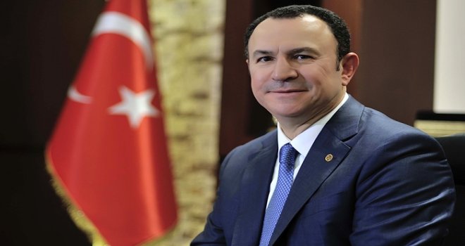 Öğretmenler ülkemizin geleceğine mum yakan aydınlardır