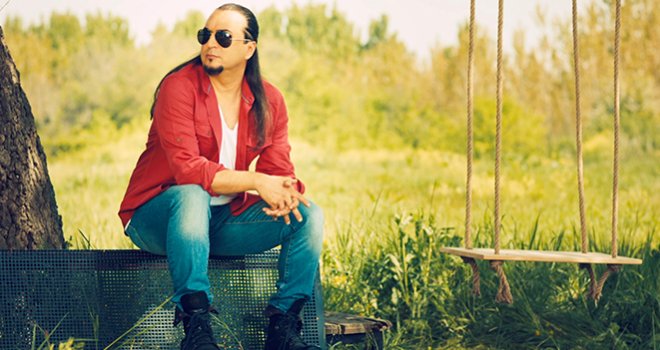 Ogün Sanlısoy’dan “SEN” şarkısına klip