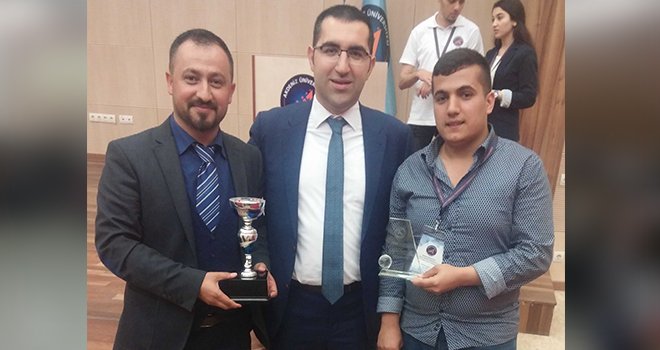 Oğuzeli MYO öğrencilerinden 'Ulusal Klavye' yarışması