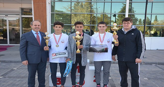 Oğuzeli'li gençler Milli Mücadele koşusu için ter döktüler