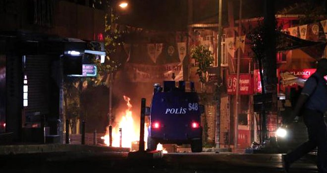 OKMEYDANI'NDA MOLOTOFLU GECE