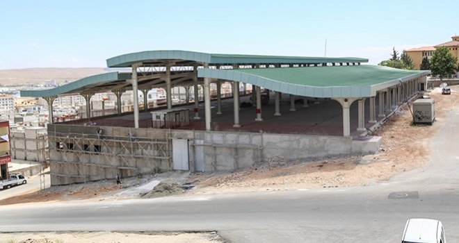 Onat kutlar Uzay Çatılı Pazar Yeri’nde Sona Yaklaşıldı