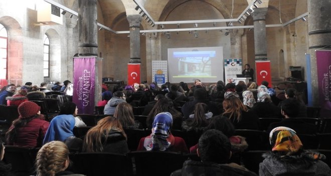 Otizmde Teknoloji Yolu ile Eğitim