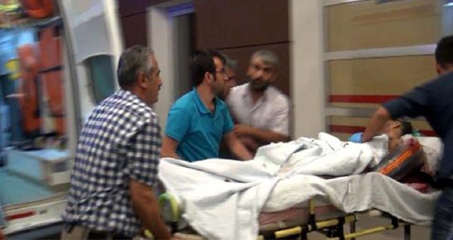 Otomatik Tüfekle Taranarak Öldürüldü