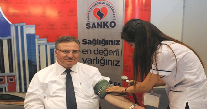 ÖZEL SANİ KONUKOĞLU HASTANESİ FUARDA STANT AÇTI