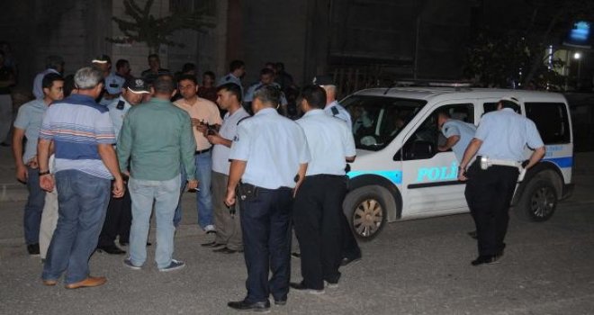 POLİS GASPÇILARI KOVALARKEN KAZA YAPTI