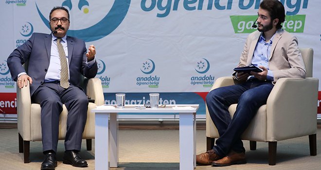 Rektör Gür: İzzetle geleceğiniz yere, zilletle gelmeyin