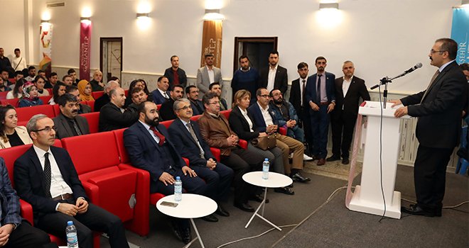 Rektör Gür: Kırmızı çizgimiz vatana ihanet