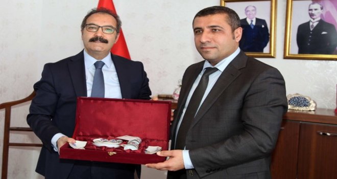 Rektör Gür’den MHP’ye iade-i ziyaret
