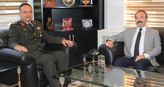 Rektör Gür’den Tuğgeneral Ekiyor’a hayırlı olsun ziyareti