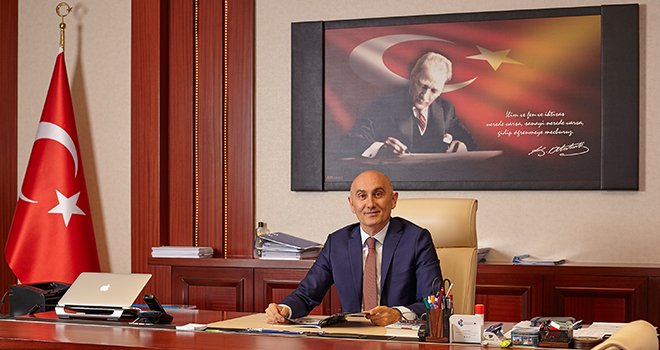 Rektör Yılmaz, işçilerin bayramını kutladı