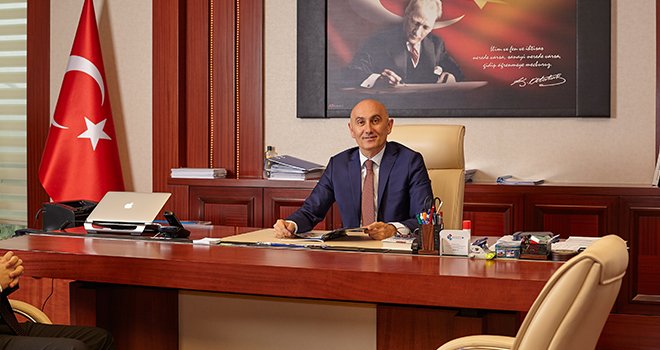 Rektör Yılmaz’ın 23 Nisan mesajı