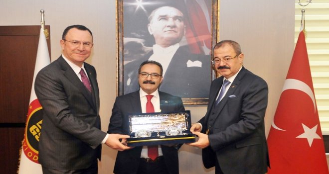 GAÜN Rektörü Gür'den, GSO'ya iadeyi ziyaret 